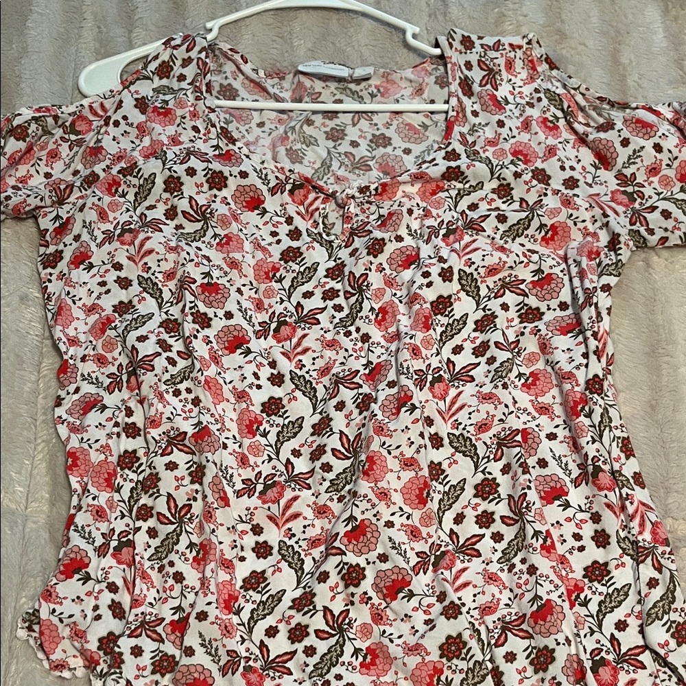 New York & Company Floral Blouse in Red and Pink